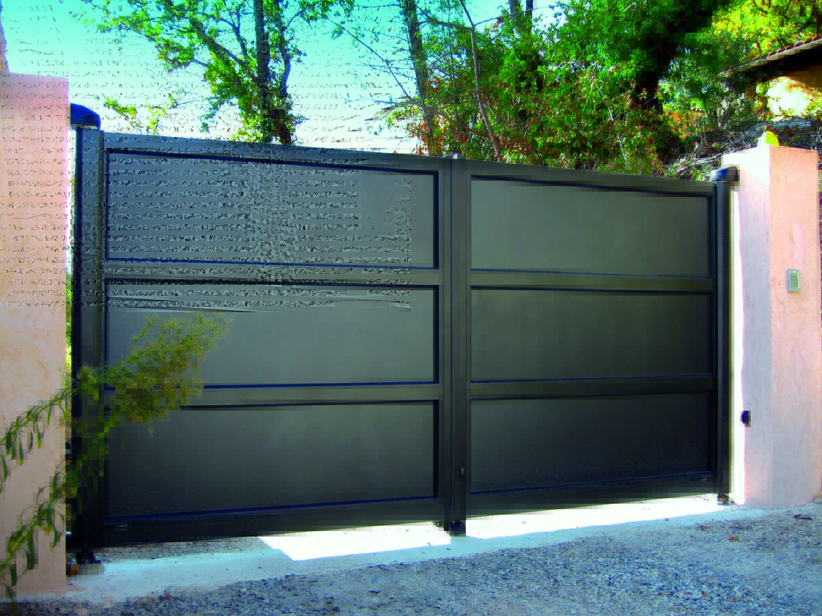 modern driveway gates aluminium gates in black
