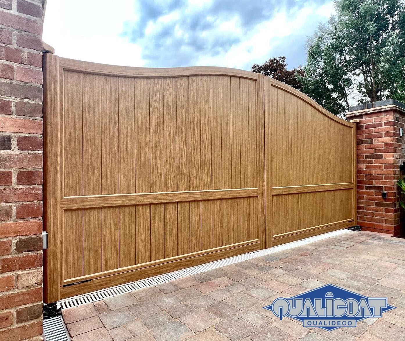 Qualicoat Qualideco Aluminium Driveway Gates